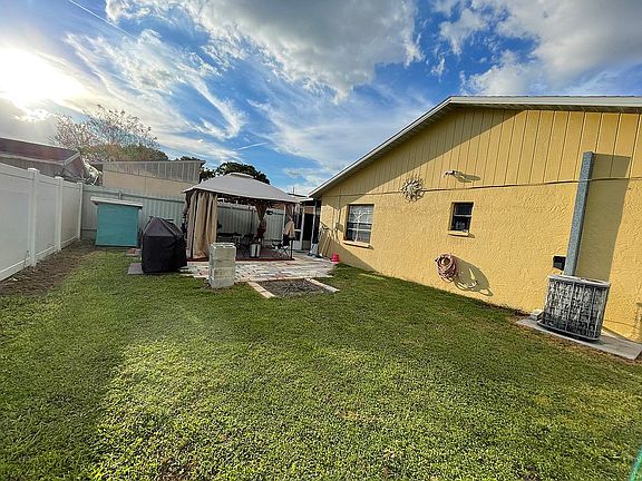 5th image of 3804 W Crawford St