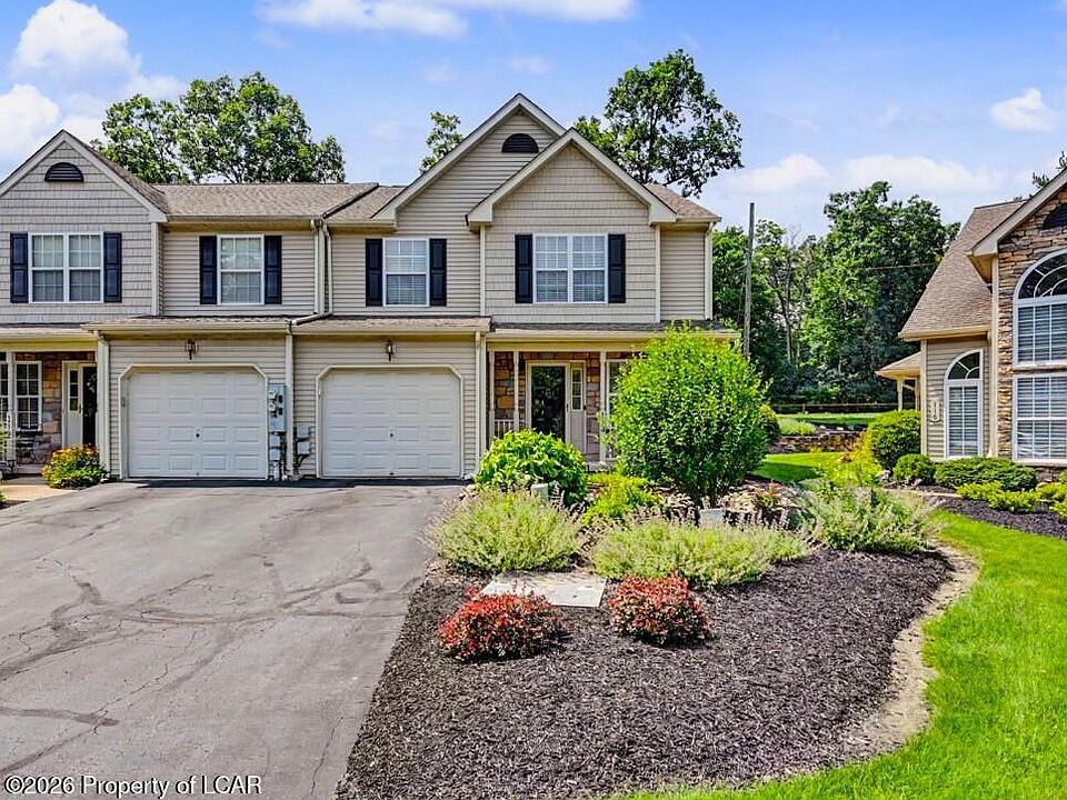 1st image of 114 Fox Hollow Dr
