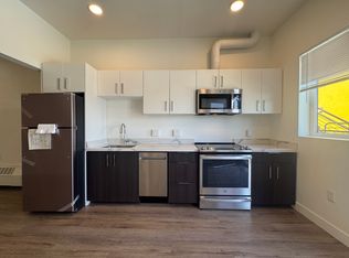 669 24th St #16, Oakland, CA 94612