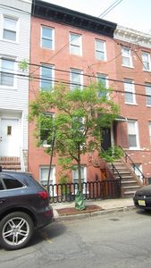 168 6th St, Hoboken, NJ, 07030