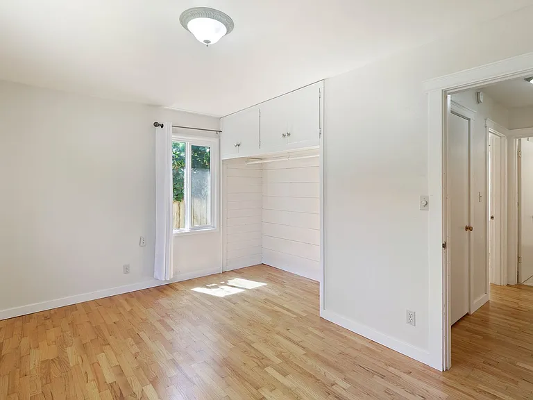 1321 Central St NE — Photo 13
