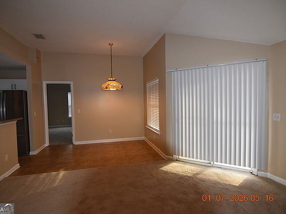 5th image of 145 Huntington Dr