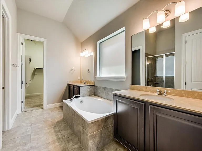 11709 Parade Dr — Photo 13