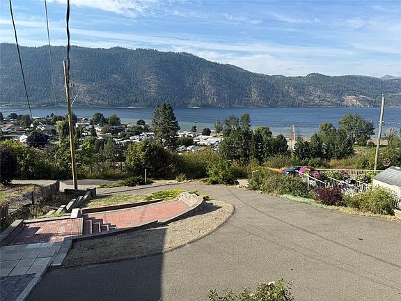 2nd image of 1225 Bay Dr