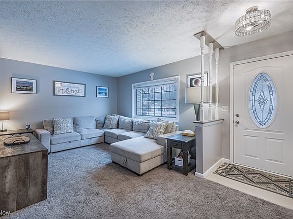 3rd image of 26948 Southwood Ln