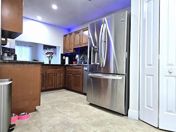 5th image of 12423 NW 7th Ln