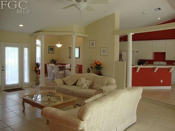 3rd image of 2533 Chiquita Blvd S