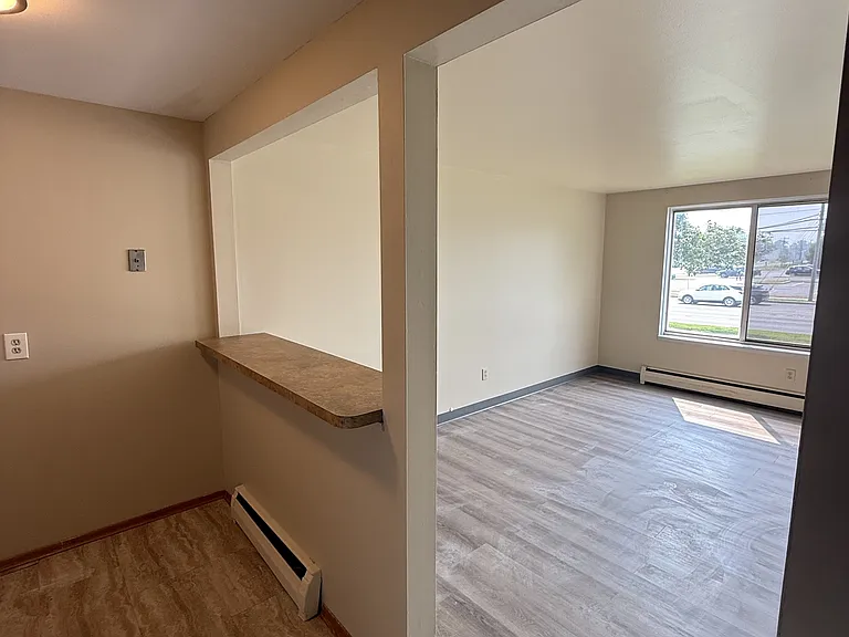 564 S Transit St #4 — Photo 3
