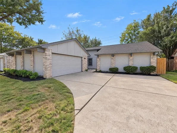 19819 Edensborough Dr, Katy, TX 77449