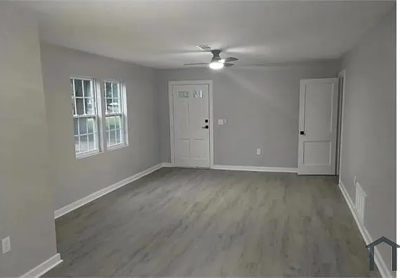4858 Sheridan Dr — Photo 6