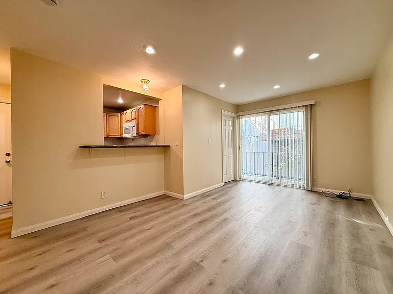 677 Villa St #1 — Photo 13