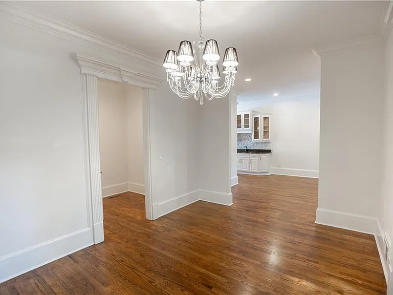 1296 Lenox Park Blvd — Photo 11