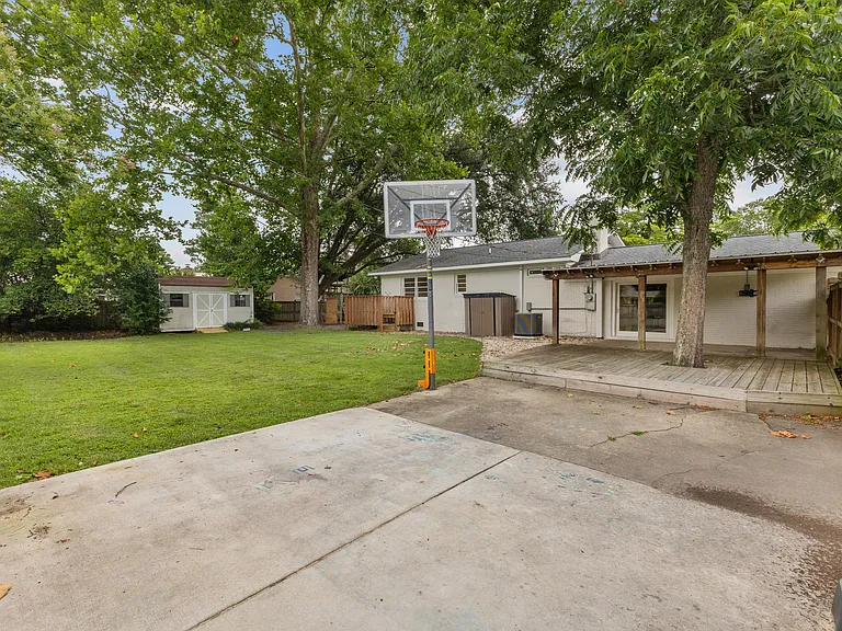 631 Spring Branch Rd — Photo 35