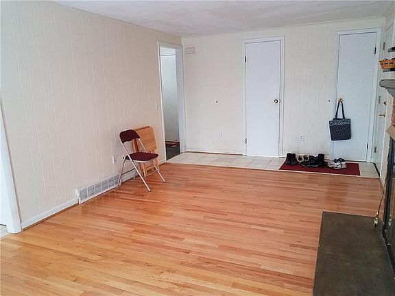 5th image of 16 Chesham Way