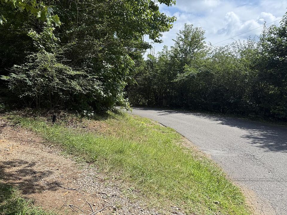 2nd image of 141 Taylor Rd