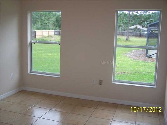 4th image of 42106 Tamarac St