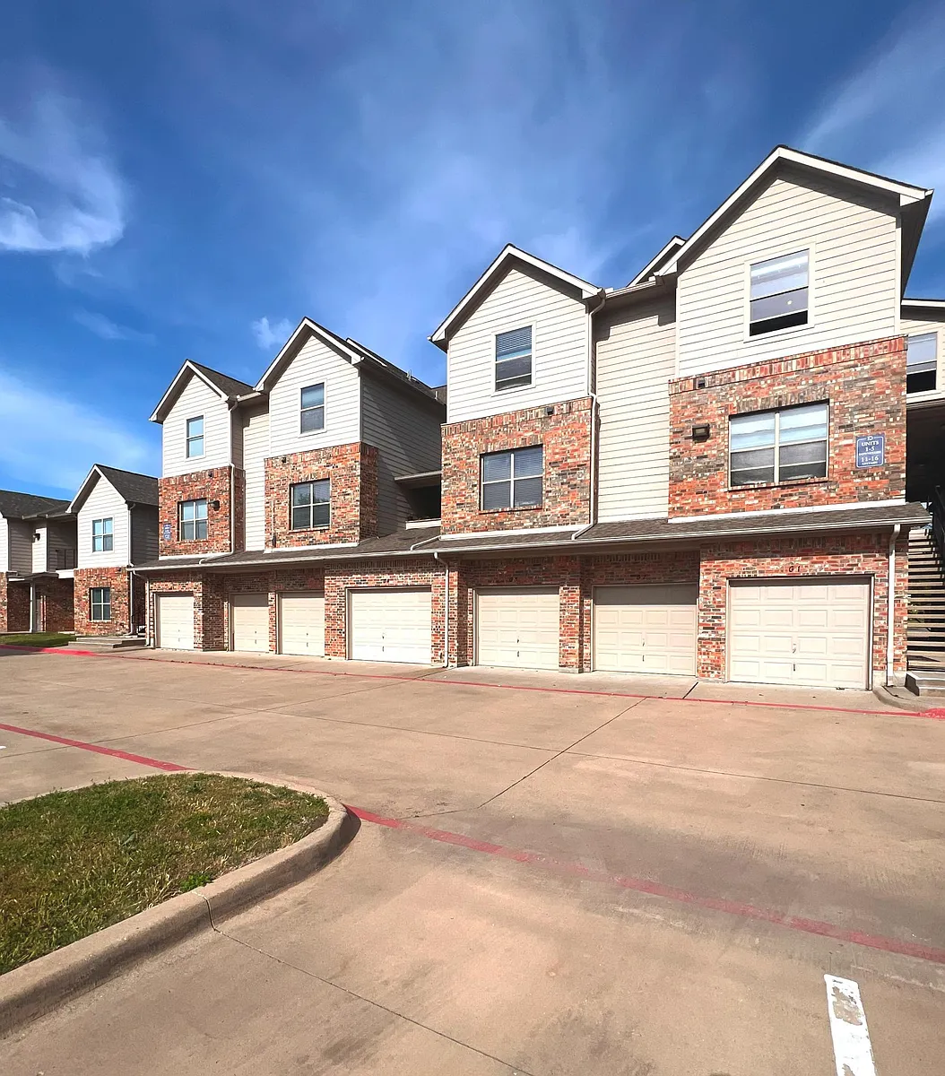 Photo 1 of 15 - 101 S Alabama St #10 - Celina, TX Primary Photo - 101 S Alabama St #10