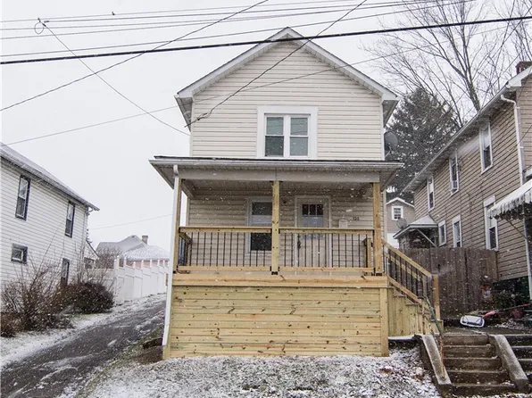 105 Washington St, Mount Pleasant, PA 15666