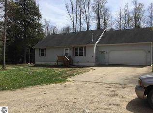 4810 E 28th Rd, Cadillac, MI 49601