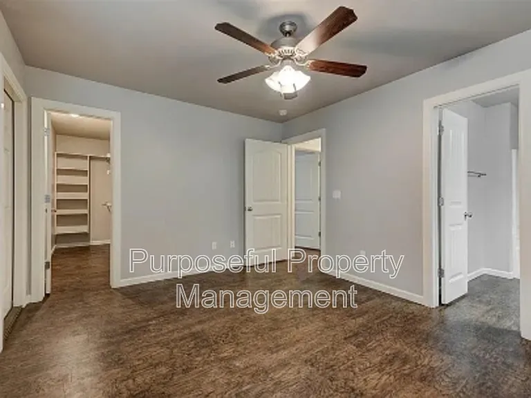 4313 Edinburg Way — Photo 22