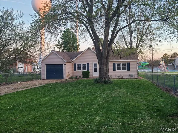 708 E Pear Ave, Owensville, MO 65066
