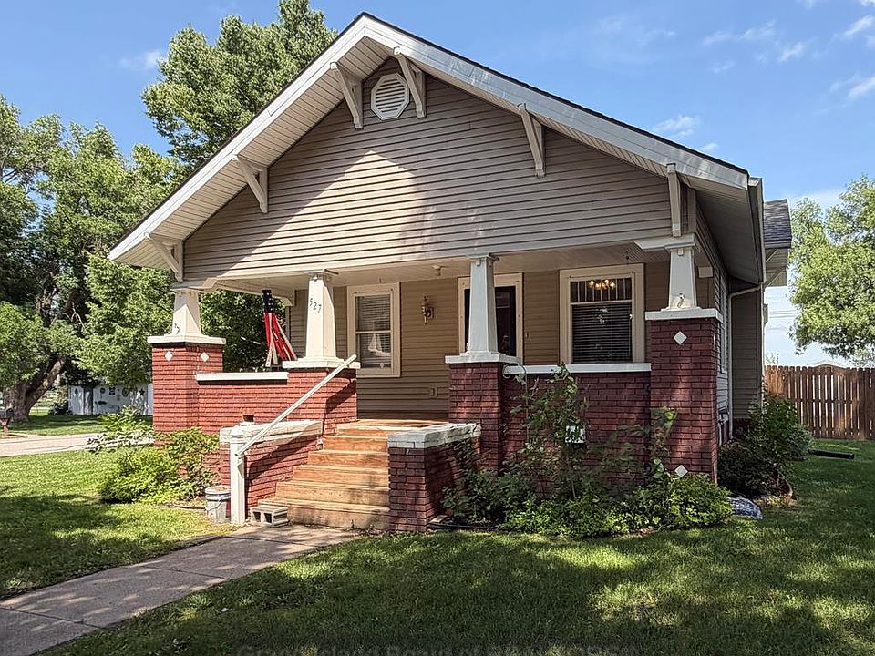 1st image of 527 2nd St
