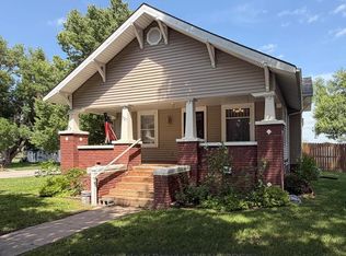 527 2nd St, Hampton, NE 68843