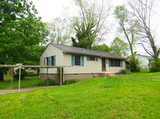 138 Arkansas Ave, Oak Ridge, TN 37830