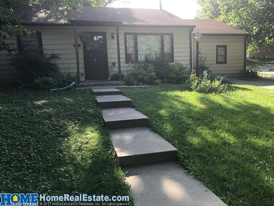 2nd image of 2611 S 37th St