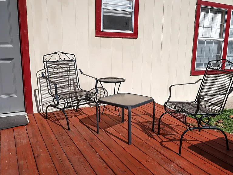 1547 W Agarita Ave #C — Photo 14