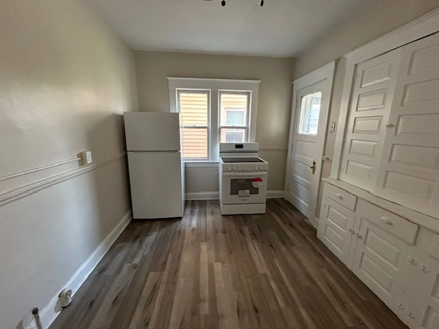 1520 - 1522 Alameda Ave — Photo 3