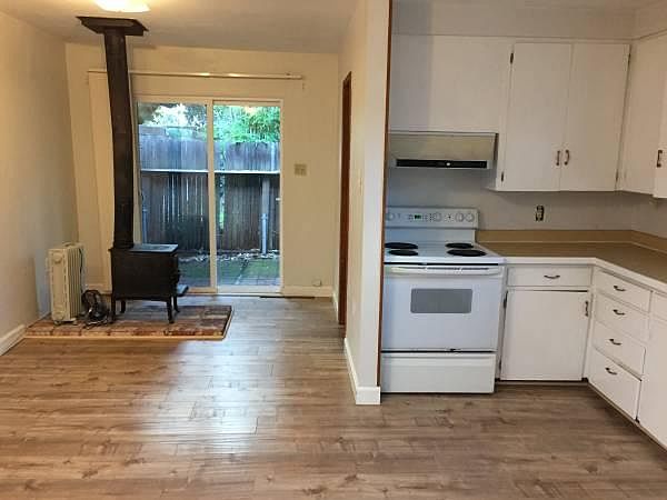 2nd image of 90 E Portola Ave #0