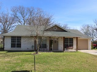 744 S Main St, Lockhart, TX 78644