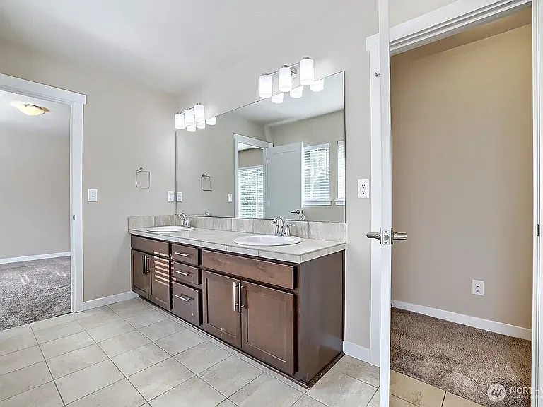 944 SW 108th St SW — Photo 22