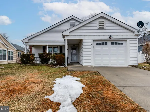9 Westminster Dr S, Southampton, NJ 08088