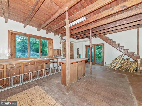 6753 Dickerson Rd, Frederick, MD 20842