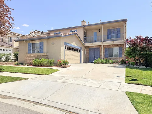 1884 Pinnacle Way Photo 1