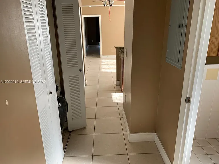 400 SW 2nd St #201 — Photo 6
