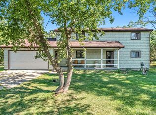 1600 Oakwood Rd, Ortonville, MI