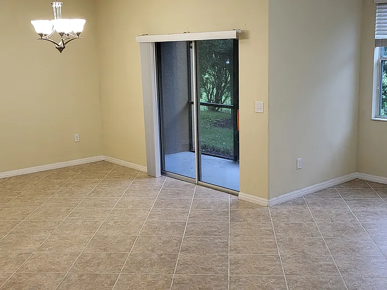 3642 Rodrick Cir — Photo 5
