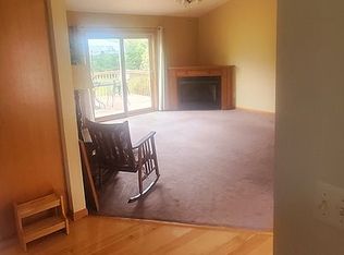 52 Stockbridge St, Gregory, MI 48137