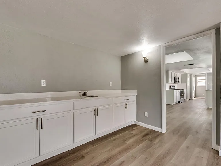 2129 Lewis Trl — Photo 4