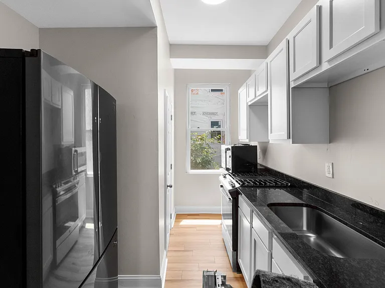 4111 Liberty Heights Ave #4 — Photo 8