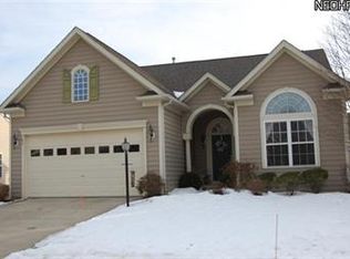 582 Shallow Creek Cir, Northfield, OH 44067