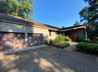8182 O'Carra Dr, Hayes, VA 23072