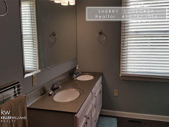 4th image of 151 Valley Crest Dr