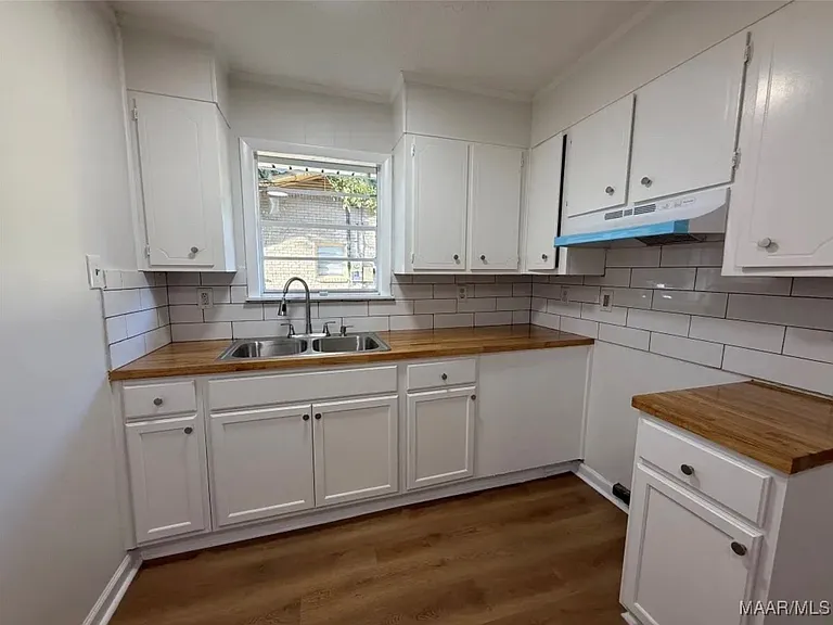 706 Placid Dr — Photo 2