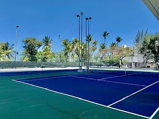 Cond Coral Beach Torre II Apt 1401 Ave Isla Verde — Photo 9