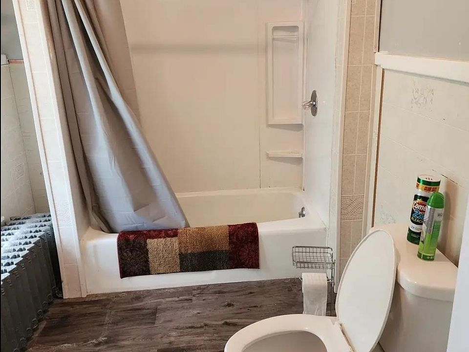 2nd image of 303 S 26th St #4