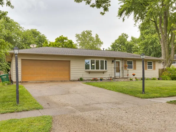 1505 4th St SW, Altoona, IA 50009